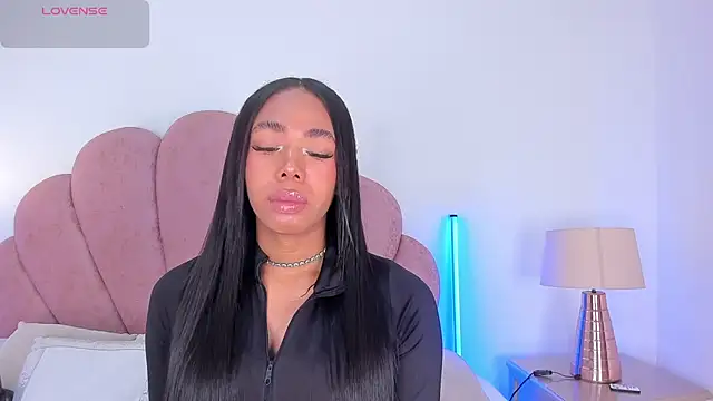 Nicole Paradise online show from March 2026 12:55:01 PM