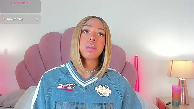 Nicole Paradise online show from March 2026 12:56:02 PM