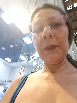 Mia-funny20 online show from January 2026 08:12:01 PM