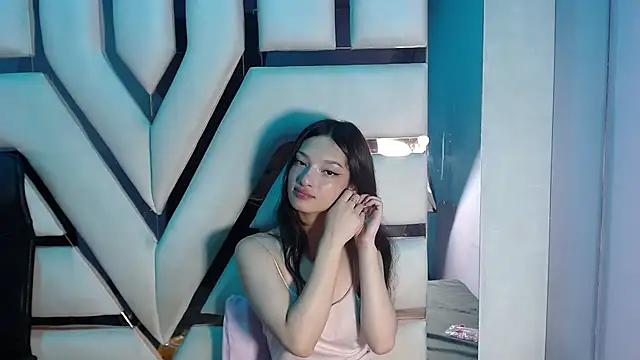 Snapshot of Aurora_18 chatting on January 2026 03:04:02 PM Aurora 18 online show from January 2026 03:04:02 PM