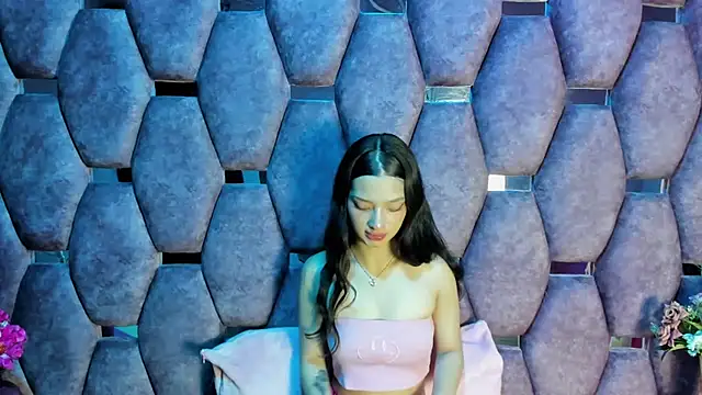 Snapshot of Aurora_18 chatting on January 2026 02:44:01 PM Aurora 18 online show from January 2026 02:44:01 PM