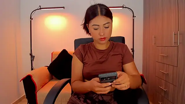 Snapshot of cloy_baby__ chatting on November 2025 10:47:02 AM cloy baby online show from November 2025 10:47:02 AM