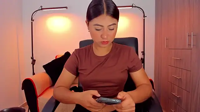 Snapshot of cloy_baby__ chatting on December 2025 10:57:02 AM cloy baby online show from December 2025 10:57:02 AM