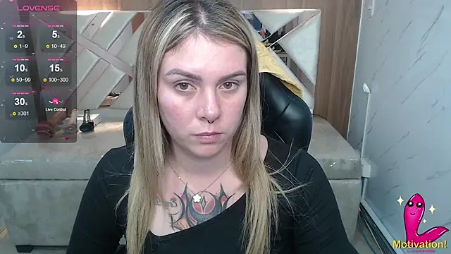 Snapshot of Paula_b_ chatting on June 2026 12:53:01 PM Paula b online show from June 2026 12:53:01 PM