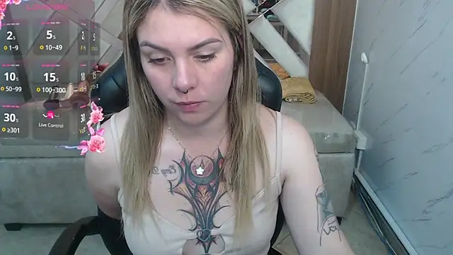 Snapshot of Paula_b_ chatting on June 2026 12:44:01 PM Paula b online show from June 2026 12:44:01 PM
