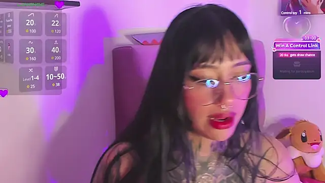 Snapshot of Akari1_Mischief chatting on December 2024 01:14:01 AM Akari1 Mischief online show from December 2024 01:14:01 AM