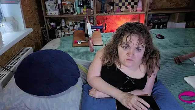 MiniNatalie online show from November 2025 03:27:01 AM