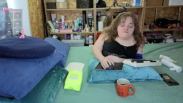 MiniNatalie online show from January 2026 07:34:01 AM