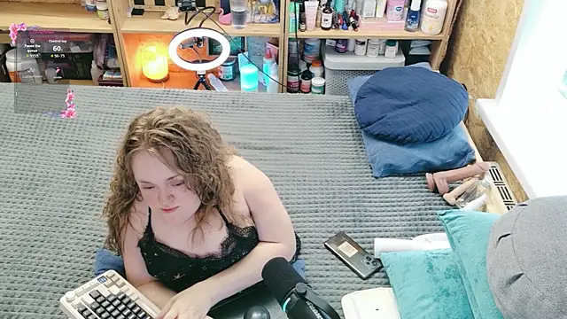 MiniNatalie online show from April 2026 10:23:01 AM