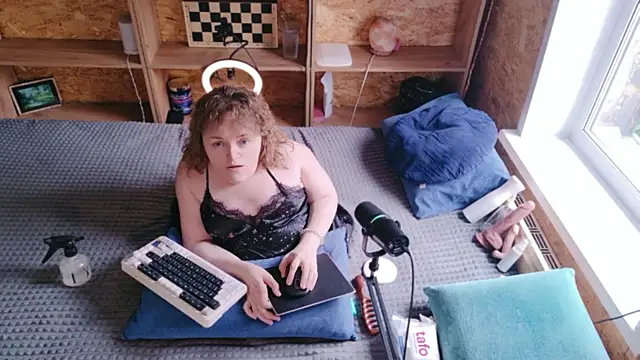 MiniNatalie online show from May 2026 07:57:02 AM