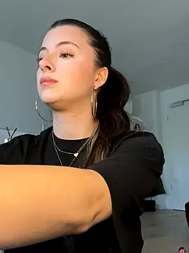 Snapshot of Mia-Minou chatting on November 2025 10:49:02 AM Mia-Minou online show from November 2025 10:49:02 AM