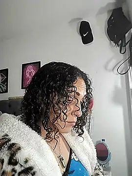 Snapshot of Corina_hot chatting on March 2025 02:51:01 AM Corina hot online show from March 2025 02:51:01 AM