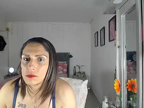 Snapshot of Corina_hot chatting on October 2025 08:17:01 PM Corina hot online show from October 2025 08:17:01 PM