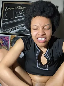 KimiAqua online show from February 2025 09:42:02 AM