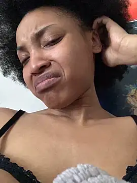 KimiAqua online show from March 2025 05:50:02 PM