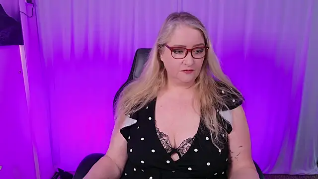 Snapshot of KatDSinclair chatting on February 2025 02:13:01 PM KatDSinclair online show from February 2025 02:13:01 PM