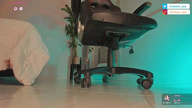 charlotte  grey online show from October 2025 08:24:02 PM