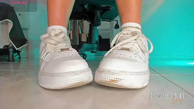 charlotte  grey online show from February 2026 07:18:01 PM