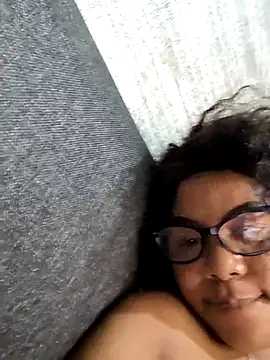 Snapshot of ExclusiveLeexx chatting on December 2025 11:02:01 PM ExclusiveLeexx online show from December 2025 11:02:01 PM