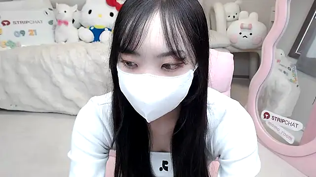 Snapshot of momo_room chatting on September 2025 06:48:02 AM momo room online show from September 2025 06:48:02 AM