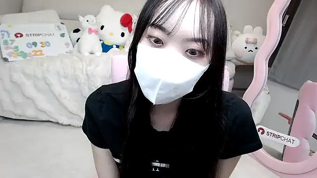 Snapshot of momo_room chatting on September 2025 10:31:02 AM momo room online show from September 2025 10:31:02 AM