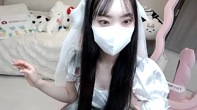 Snapshot of momo_room chatting on October 2025 11:00:02 AM momo room online show from October 2025 11:00:02 AM