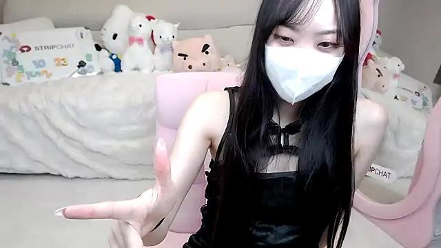 Snapshot of momo_room chatting on October 2025 10:36:01 AM momo room online show from October 2025 10:36:01 AM