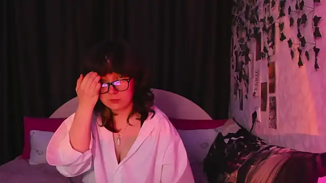 dreamgirllovee online show from September 2025 01:27:02 AM