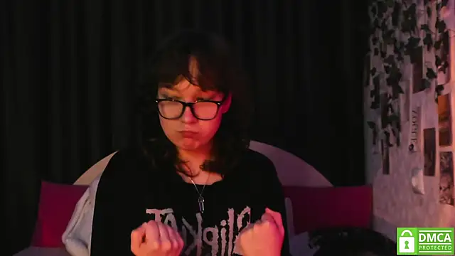 dreamgirllovee online show from September 2025 09:07:02 PM