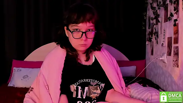 dreamgirllovee online show from October 2025 02:44:01 AM