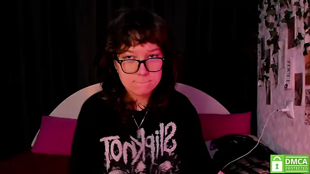 dreamgirllovee online show from October 2025 09:03:02 PM