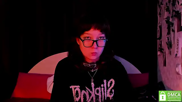 dreamgirllovee online show from October 2025 01:29:01 AM