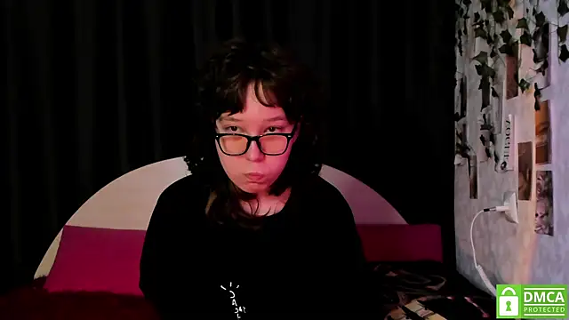 dreamgirllovee online show from November 2025 01:59:02 AM