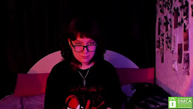 dreamgirllovee online show from November 2025 08:19:01 PM