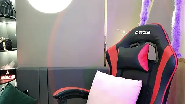 Snapshot of witch-39 chatting on December 2024 11:24:02 PM witch-39 online show from December 2024 11:24:02 PM