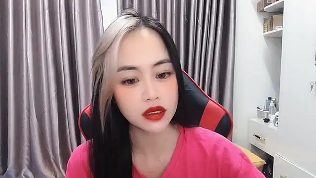 Snapshot of witch-39 chatting on February 2026 05:17:01 AM witch-39 online show from February 2026 05:17:01 AM