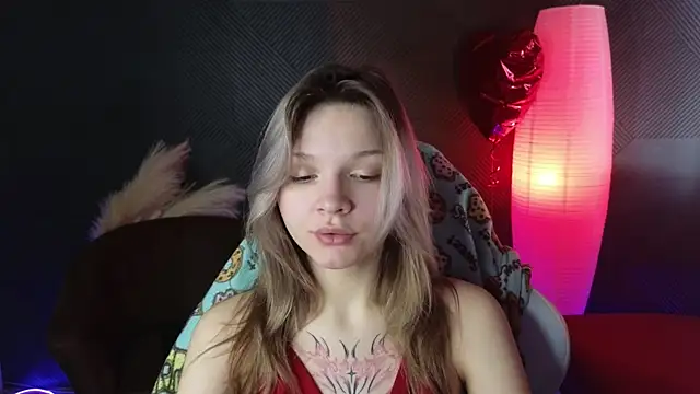 LitaBrom online show from March 2025 04:08:02 AM