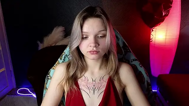 LitaBrom online show from March 2025 01:04:01 AM