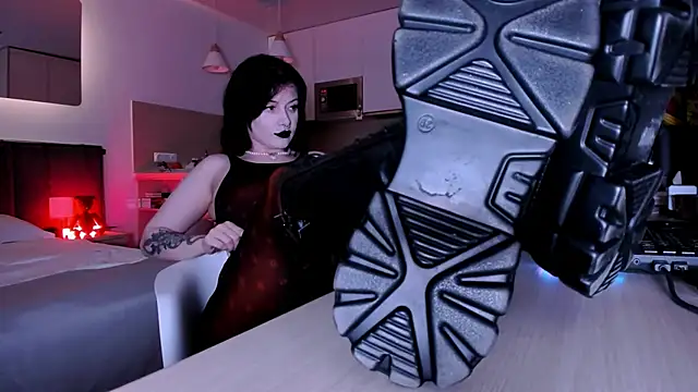 Snapshot of _Goddess_Misha_ chatting on December 2024 12:20:01 AM Goddess Misha online show from December 2024 12:20:01 AM