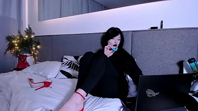 Snapshot of _Goddess_Misha_ chatting on January 2025 11:12:01 PM Goddess Misha online show from January 2025 11:12:01 PM