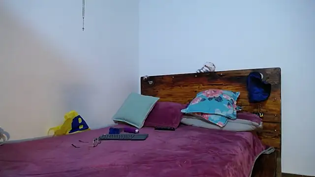 maryoriegil1 online show from November 2025 10:40:01 PM