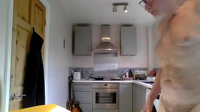 Snapshot of jimmybenido chatting on May 2026 04:36:02 PM jimmybenido online show from May 2026 04:36:02 PM