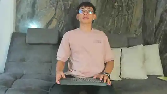 Snapshot of Daviid_laidd chatting on December 2025 07:29:02 PM Daviid laidd online show from December 2025 07:29:02 PM