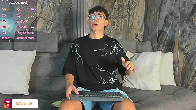 Snapshot of Daviid_laidd chatting on December 2025 07:32:01 PM Daviid laidd online show from December 2025 07:32:01 PM