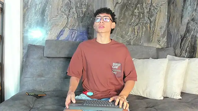 Snapshot of Daviid_laidd chatting on January 2026 06:46:02 PM Daviid laidd online show from January 2026 06:46:02 PM