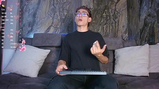 Snapshot of Daviid_laidd chatting on February 2026 08:05:02 PM Daviid laidd online show from February 2026 08:05:02 PM