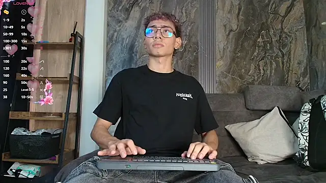 Snapshot of Daviid_laidd chatting on February 2026 07:47:02 PM Daviid laidd online show from February 2026 07:47:02 PM