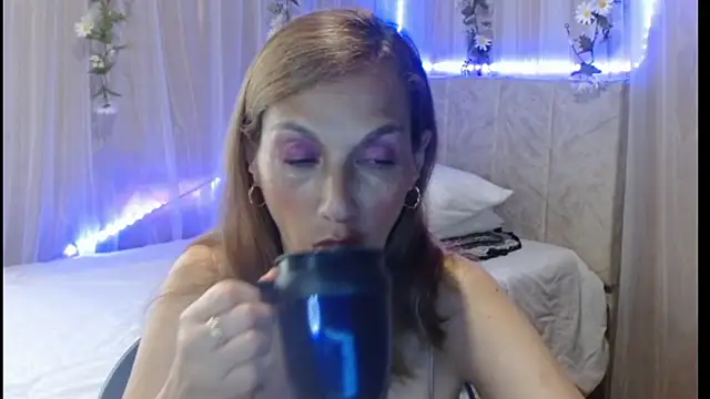 italagomez  online show from February 2025 09:37:02 PM