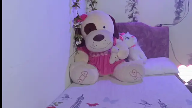 italagomez  online show from September 2025 09:27:02 PM