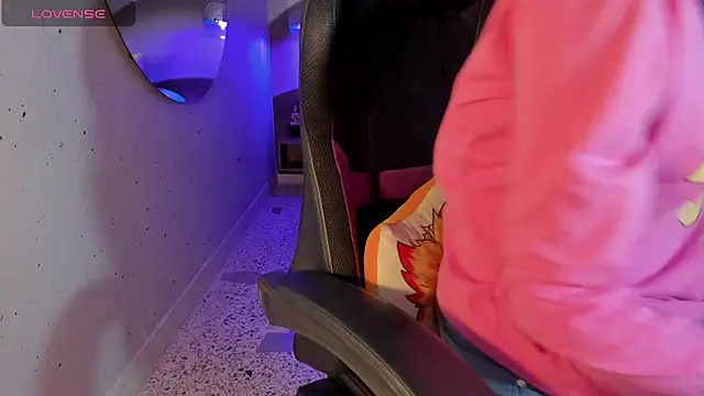 IamNayuta online show from September 2025 07:58:02 PM